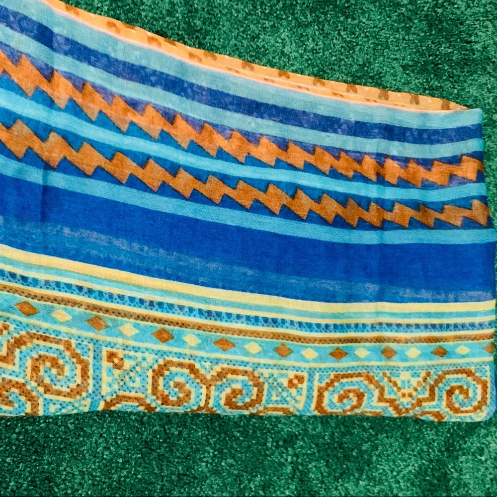 Blue tribal print head/neck scarf